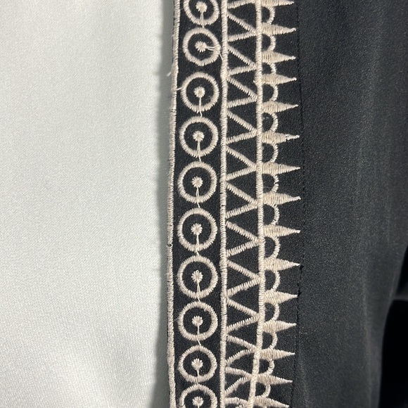 Chloe Oliver Embroidered Fringed Kimono - Picture 4 of 13